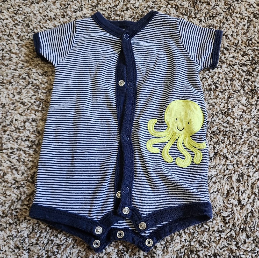 Carter's Summber Baby Rompers - Picture 6 of 6